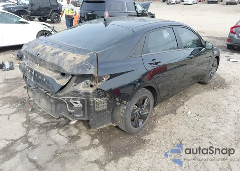 2022 Hyundai Elantra Sel z USA, uszkodzony, nr VIN 5NPLS4AG1NH071115